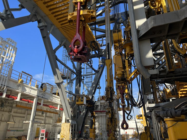 Dual Derrick, Travelling Blocks with Top Drives