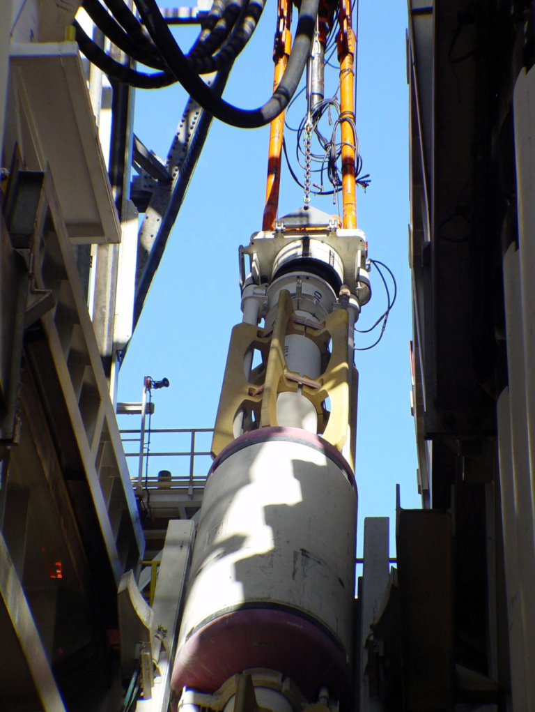 Travelling Block, Moving Well Equipment